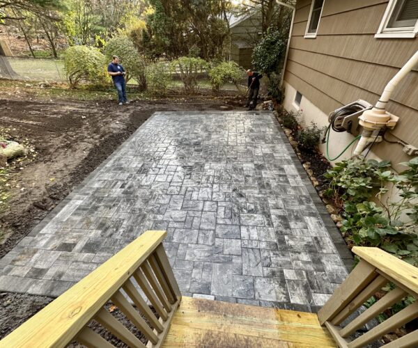 Cambridge Ledgestone Limestone Quarry Blend with Limestone Quarry Border