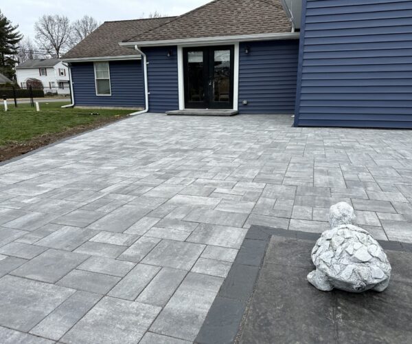Cambridge Ledgestone Limestone Quarry Blend with Coal 4.5"x9" Border
